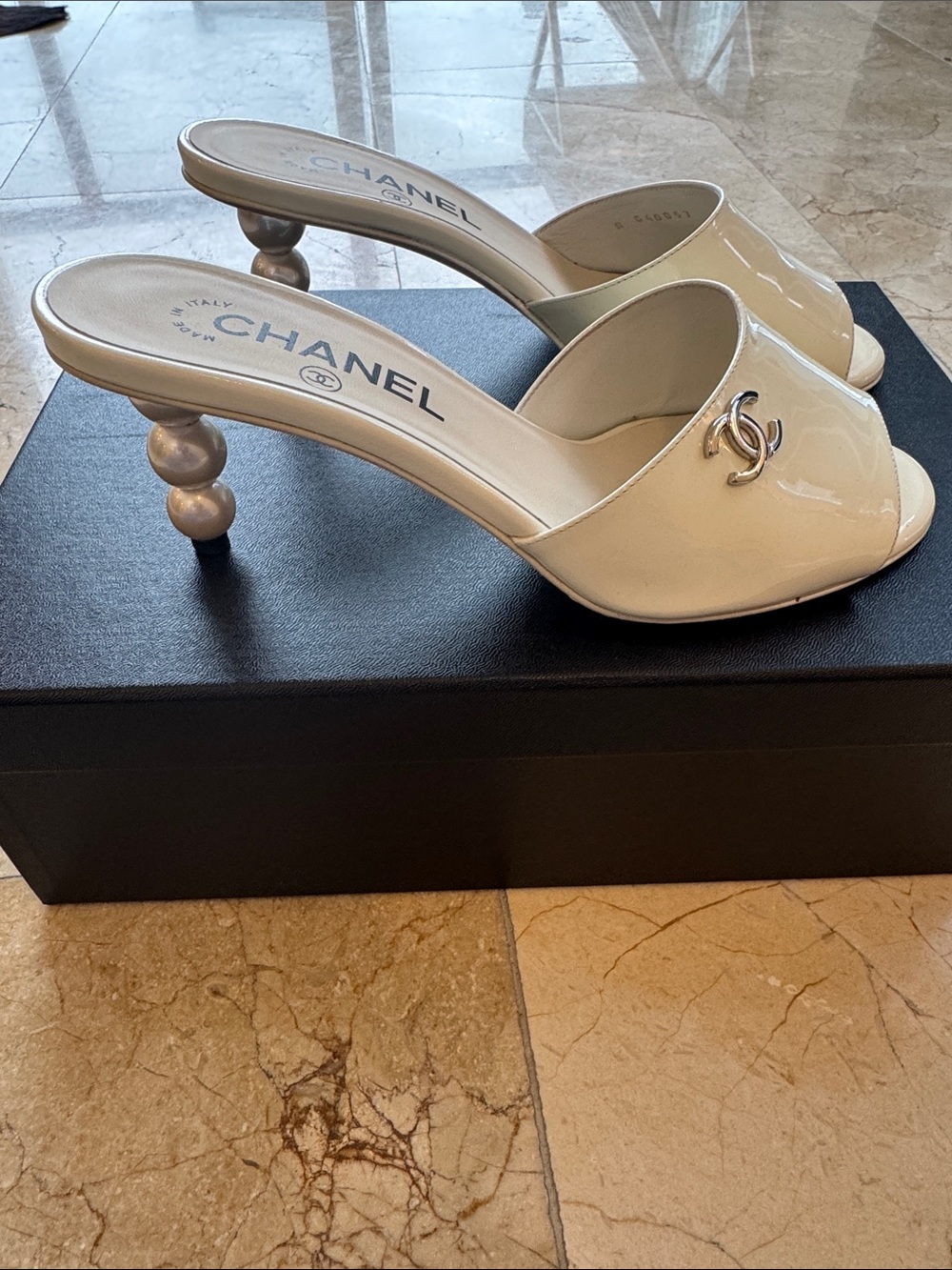 CHANEL mules - Picture 3 of 14